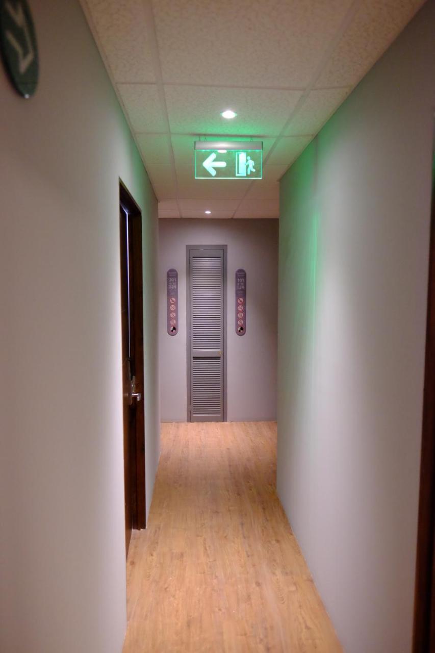 Izzzleep Aeropuerto Terminal 2 Hotell Mexico City Exteriör bild
