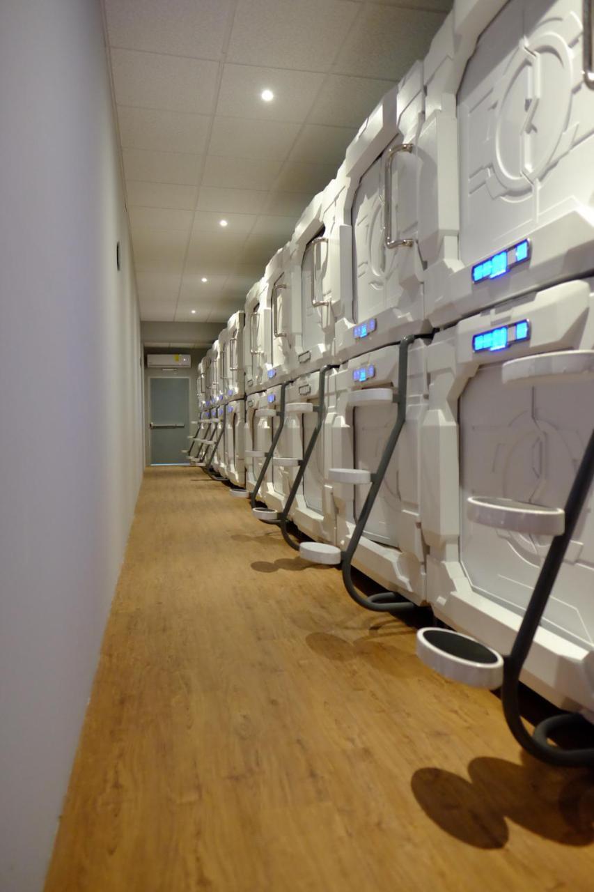 Izzzleep Aeropuerto Terminal 2 Hotell Mexico City Exteriör bild