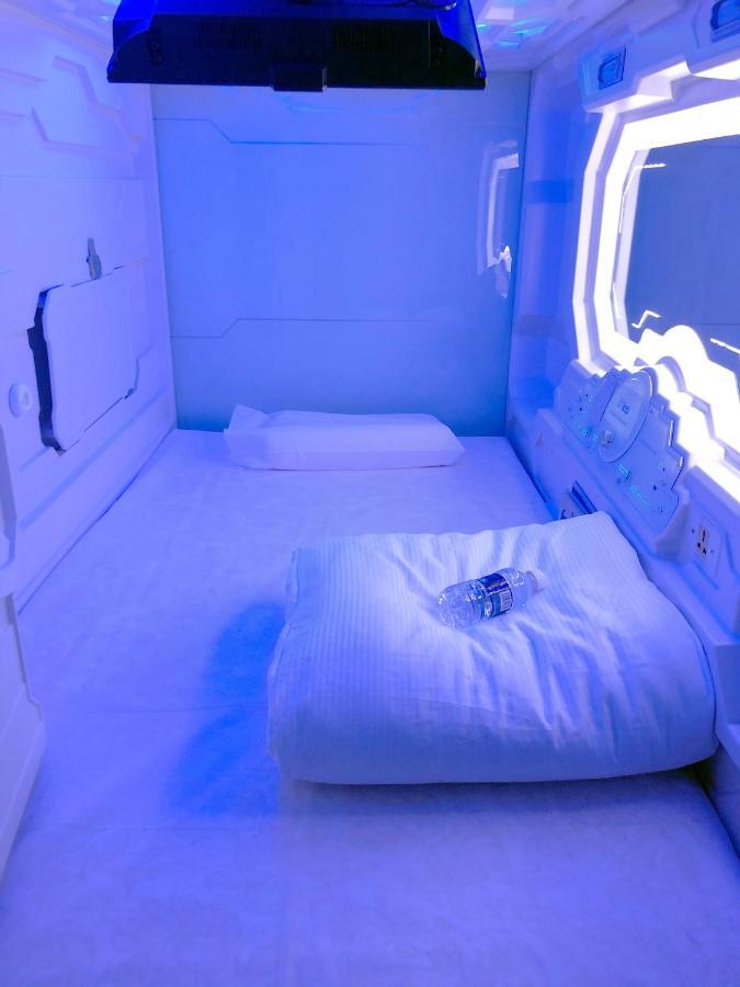 Izzzleep Aeropuerto Terminal 2 Hotell Mexico City Exteriör bild